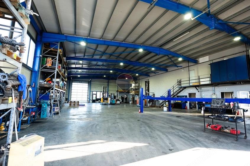 Spațiu comercial, de 1,400 mp, în Central