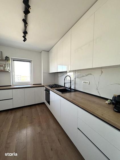 Apartament cu 2 camere decomandat în Girocului