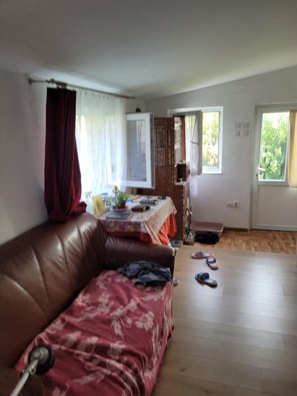 Casă cu 4 camere în Valea Popii