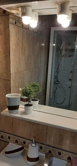 Apartament cu 2 camere decomandat, mobilat în Central