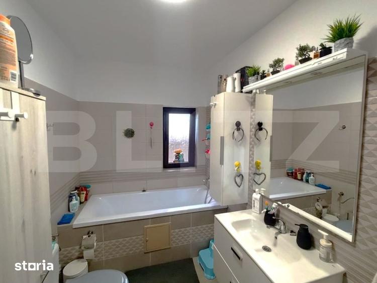Casă cu 4 camere cu Teren 404 Mp în Valea Ursului