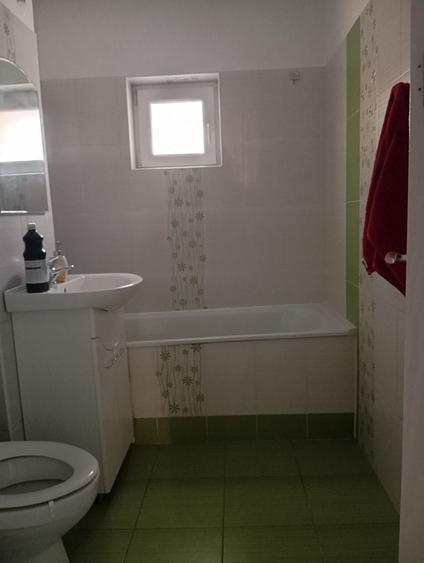 Apartament cu 3 camere decomandat în Sfântu Ilie