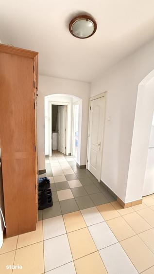 Apartament cu 4 camere în Săsar