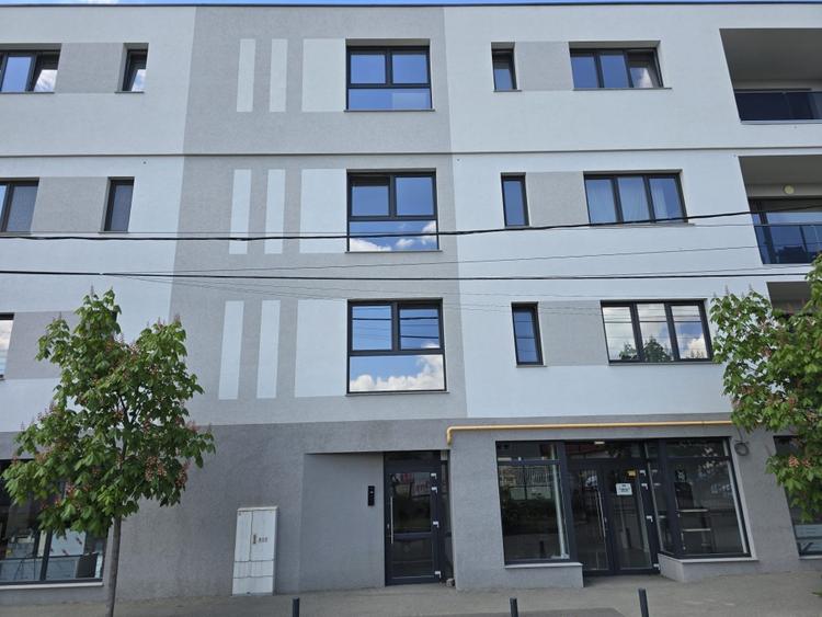 Apartament cu 4 camere semidecomandat în Someșeni