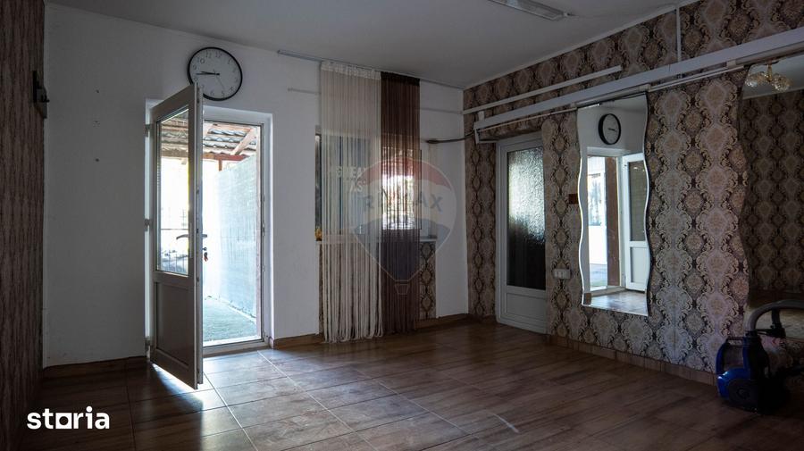 Spațiu comercial, de 150 mp, în Corbii Mari