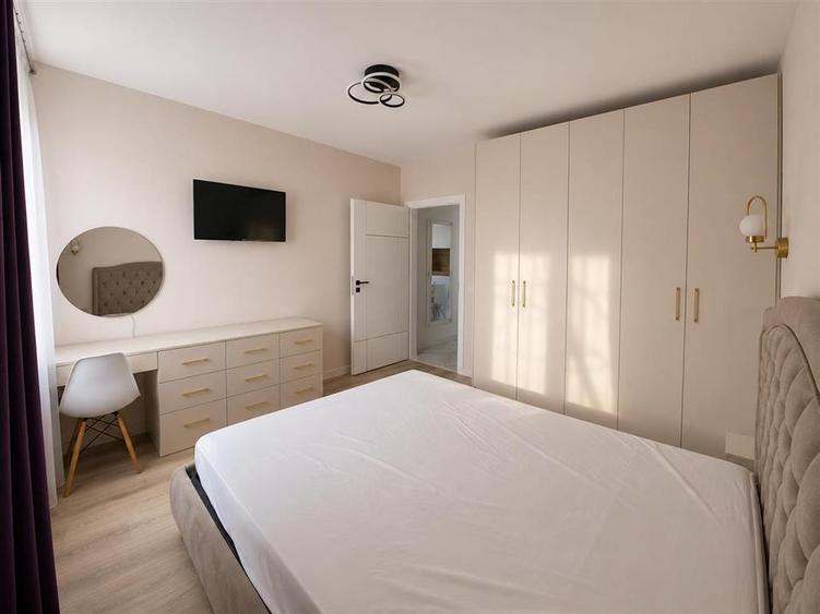 Apartament cu 2 camere decomandat în Hipodrom 3