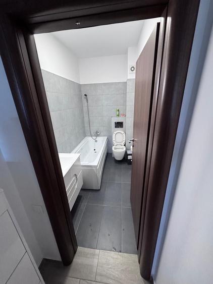 Apartament cu 3 camere decomandat în Militari