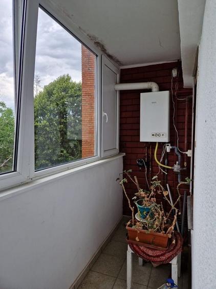 Apartament cu 3 camere decomandat în Polivalentă