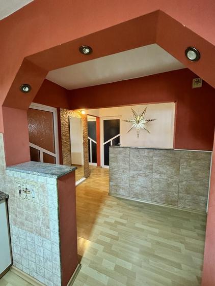 Apartament cu 3 camere decomandat în Berca