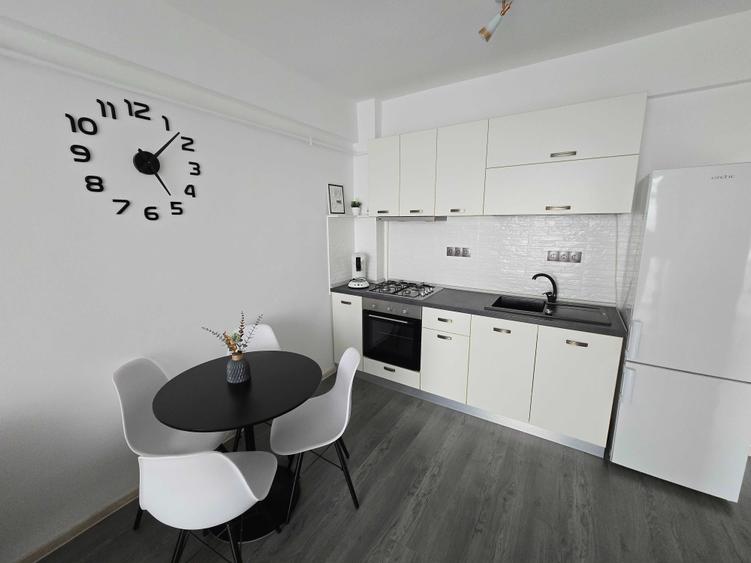 Apartament cu 2 camere decomandat în Mihai Viteazul
