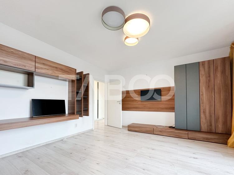 Penthouse cu 4 camere semidecomandat, mobilat în Gheorgheni