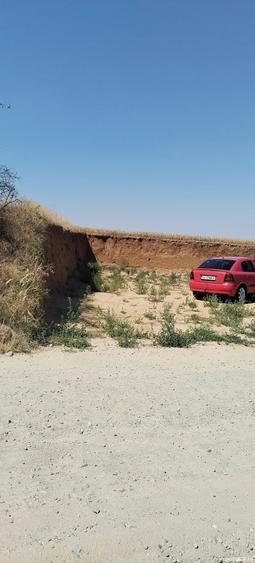 Teren de 550 mp, în Preajba