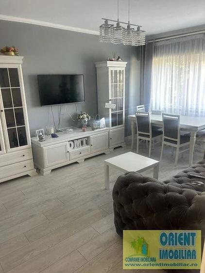 Apartament cu 3 camere decomandat în Dacia