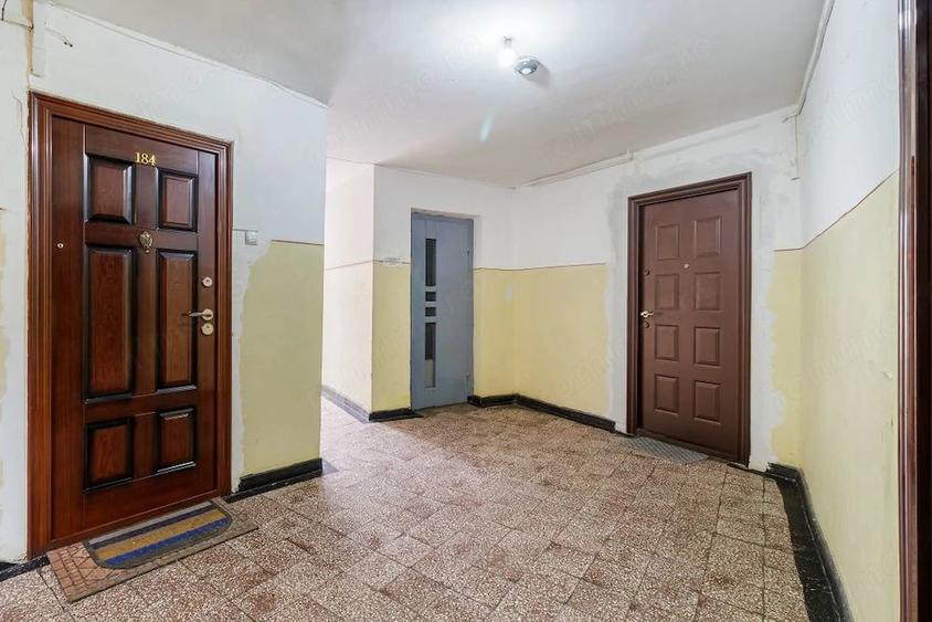 Apartament cu 3 camere decomandat în Giurgiului