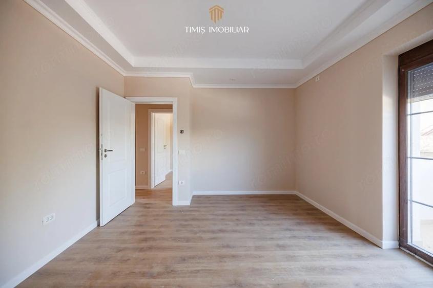 Casă cu 6 camere cu Teren 250 Mp în Mehala