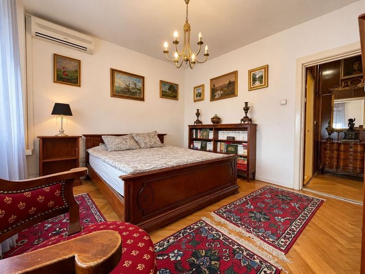 Apartament cu 3 camere decomandat, mobilat în Central