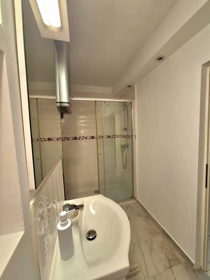 Apartament cu 2 camere decomandat în P-ța Unirii