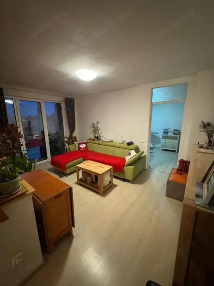 Apartament cu 3 camere semidecomandat în Progresul