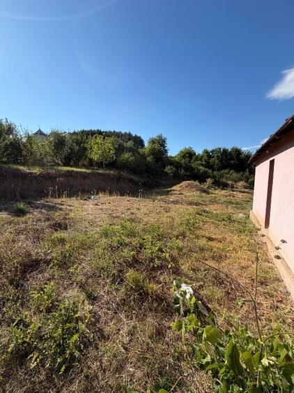 Casă individuală cu 2 camere cu Teren 1400 Mp în Răcoasa