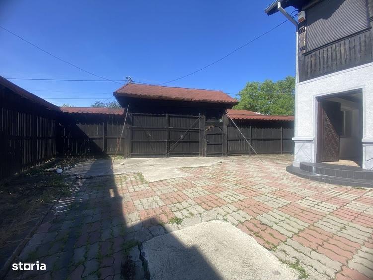 Casă cu 4 camere în Valea