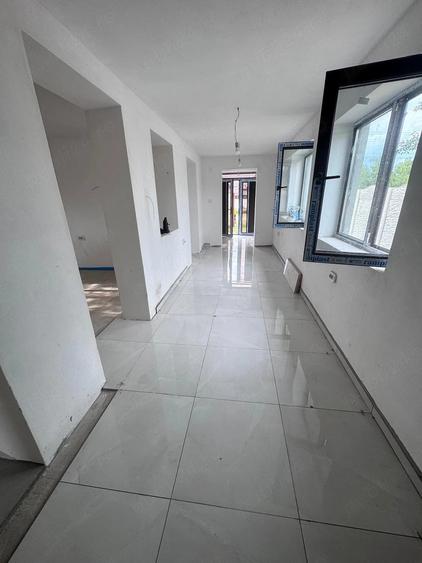 Casă cu Teren 1125 Mp în Amărăști