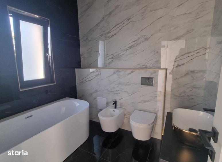 Casă cu 4 camere în Valea Adâncă