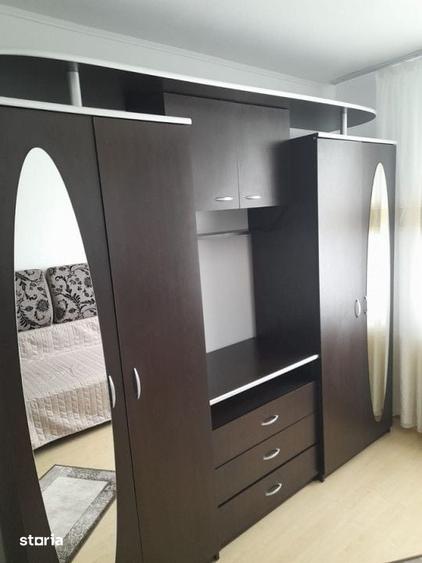 Apartament cu 3 camere decomandat în Dristor