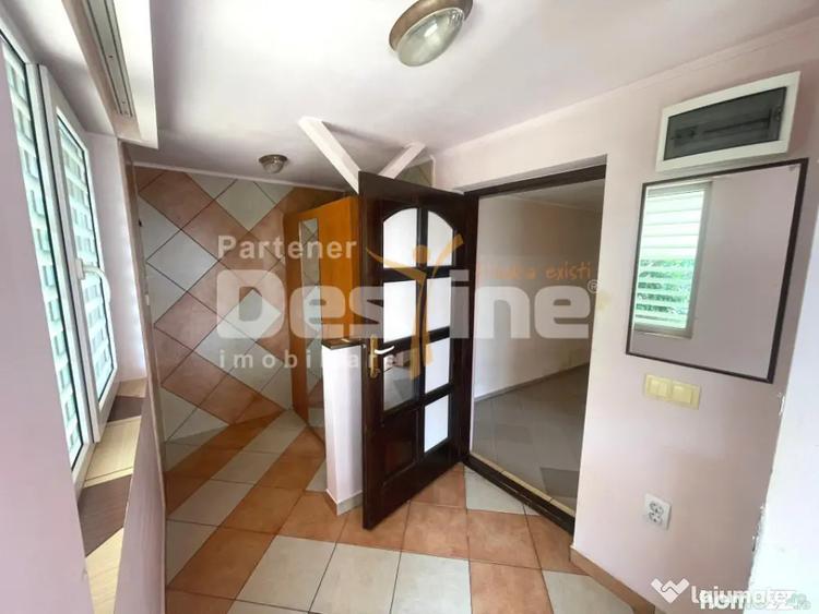 Casă cu 4 camere cu Teren 550 Mp în Păulești