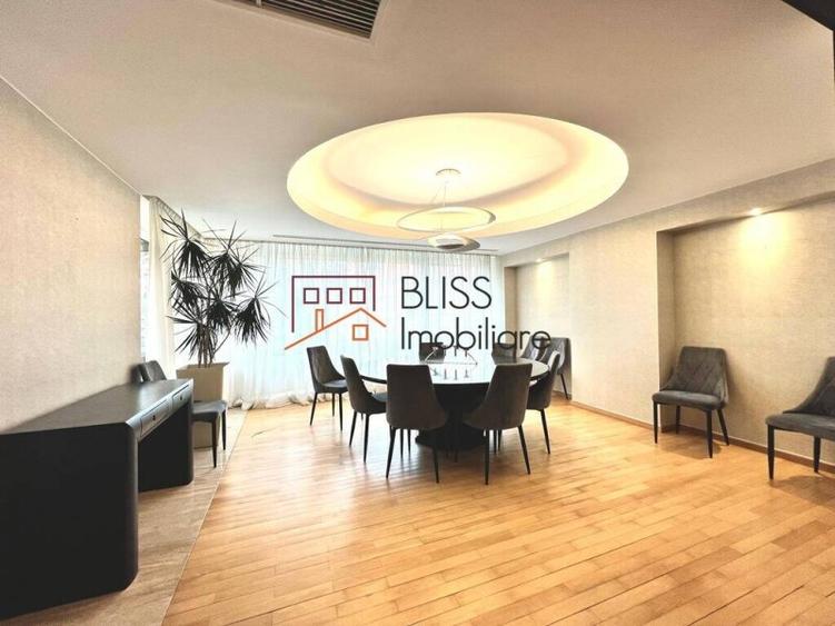 Apartament cu 6 camere decomandat în Kiseleff