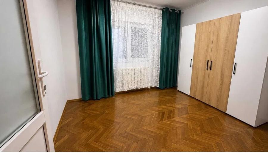 Apartament cu 2 camere semidecomandat, mobilat în Aradului