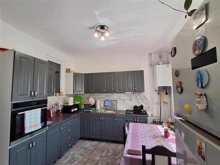 Vila 6 camere , teren 475 mp , str. Soarelui - Rediu , Iasi - 8