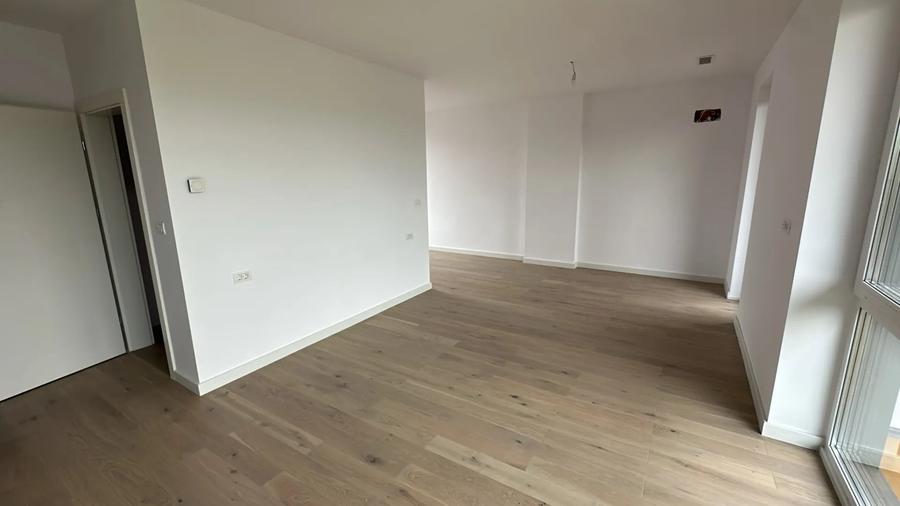 Casă individuală cu 5 camere decomandat cu Canalizare în Pipera