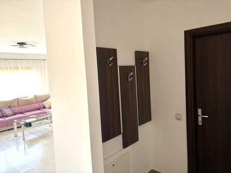 Apartament cu 2 camere decomandat în Odăile