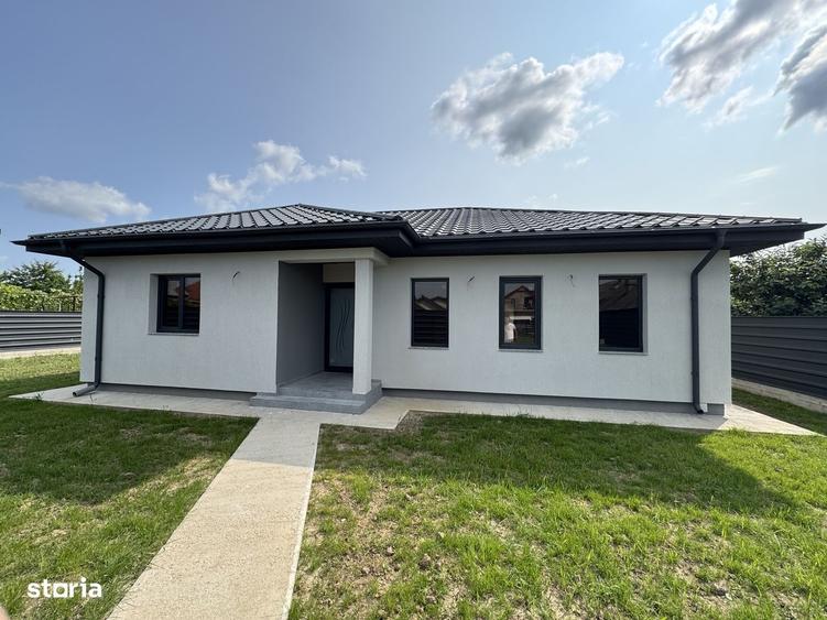 Casă cu 3 camere cu Teren 600 Mp în Cordun