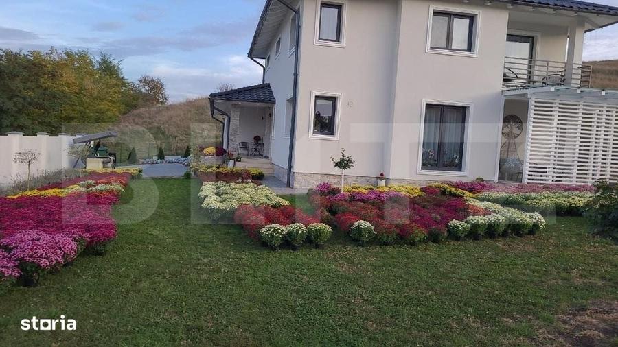 Casă cu 4 camere în Juc-Herghelie