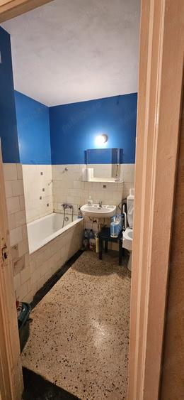 Apartament cu 2 camere decomandat în Arcul de Triumf