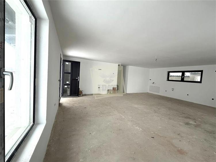 Casă individuală cu 4 camere cu Teren 500 Mp în Exterior Vest