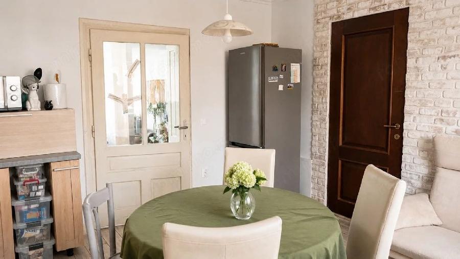 Casă cu 6 camere cu Teren 1700 Mp în Sereca