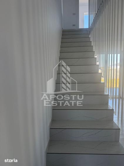 Casă cu 4 camere cu Teren 252 Mp în Remetea Mare