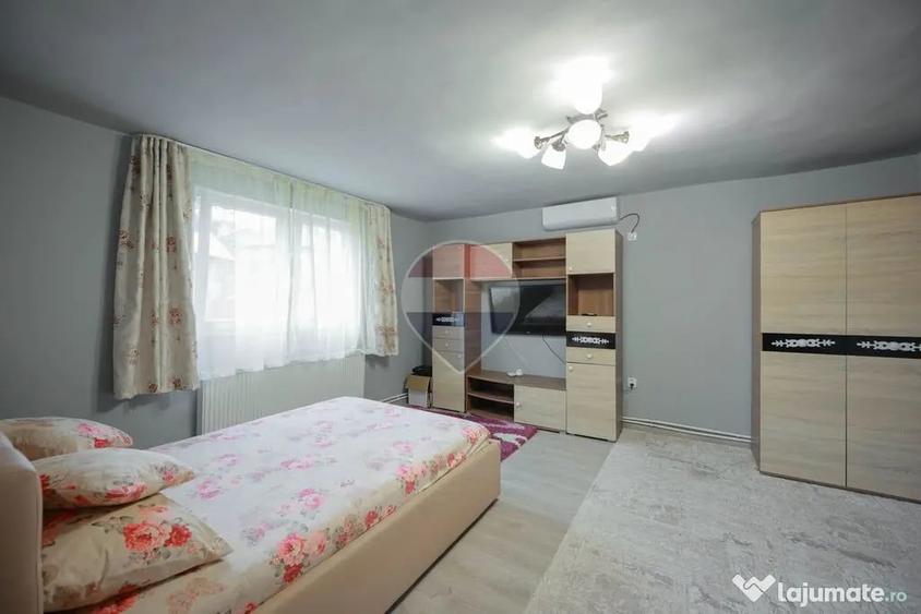 Casă cu 3 camere cu Teren 8788 Mp în Forosig
