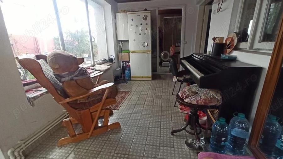 Casă individuală cu 3 camere cu Canalizare în Apollo