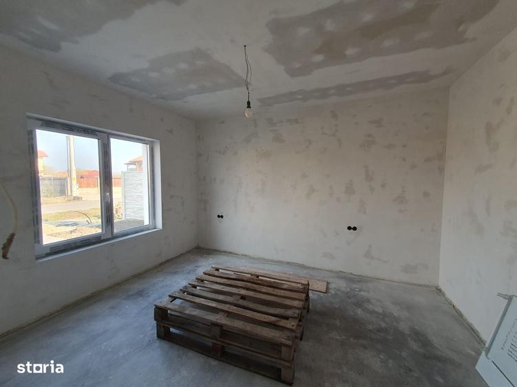 Casă cu 3 camere cu Teren 400 Mp în Becicherecu Mic