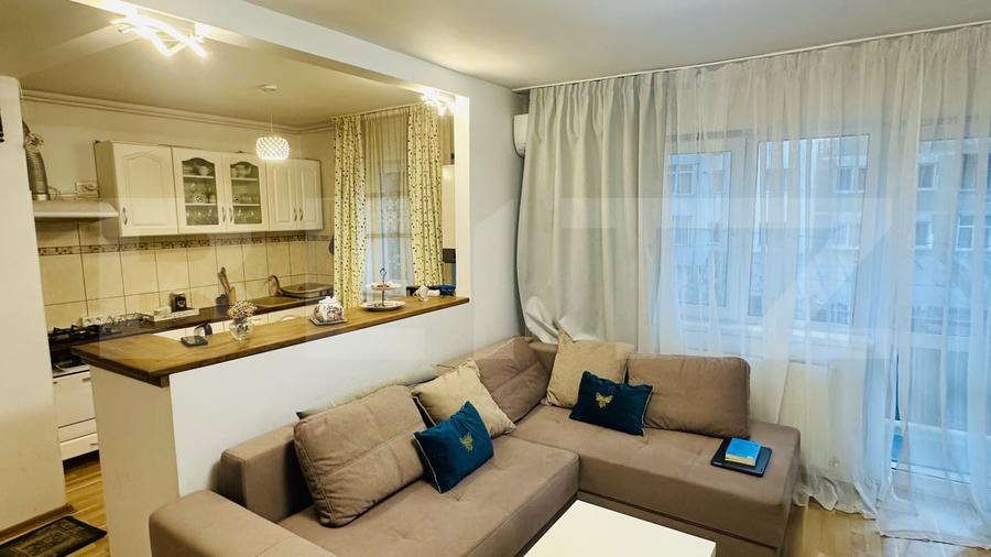 Apartament cu 2 camere semidecomandat, mobilat în Piața Centrală