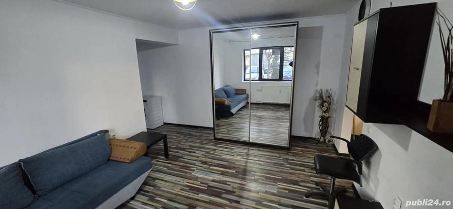 Apartament cu 2 camere semidecomandat în Republicii