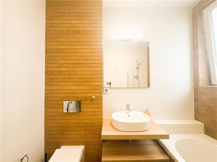 Apartament cu 2 camere semidecomandat în Floreasca