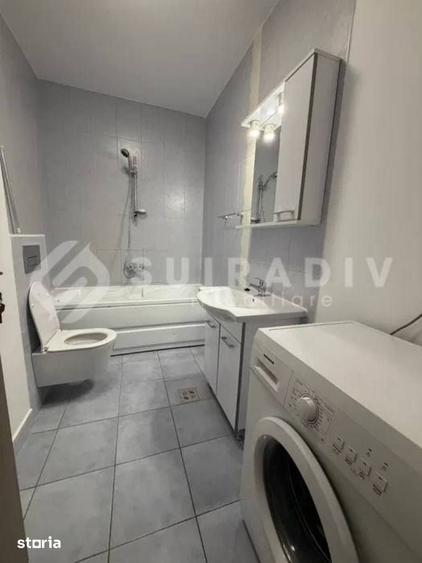 Apartament cu 3 camere semidecomandat în Central