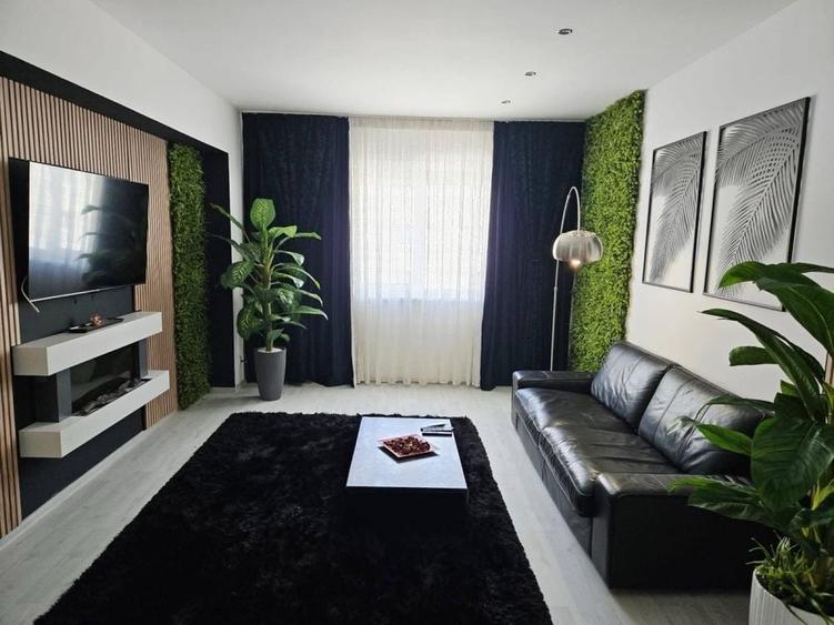 Apartament cu 2 camere decomandat în Central