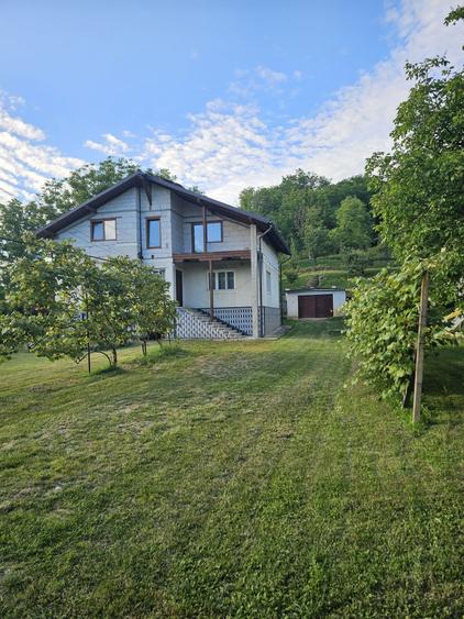 Casă cu 3 camere în Valea Chioarului