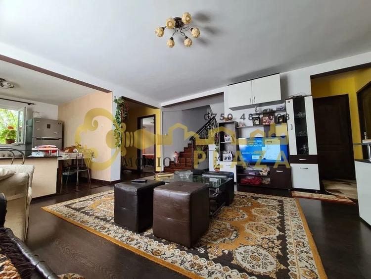 Casă individuală cu 5 camere cu Canalizare în Central