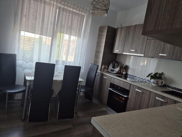 Casă cu 3 camere în Central